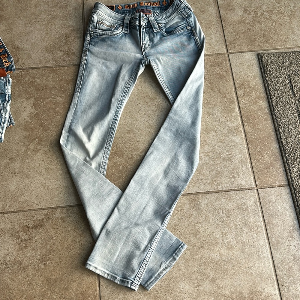 Rock revival jeans, straight leg size 24 light wash